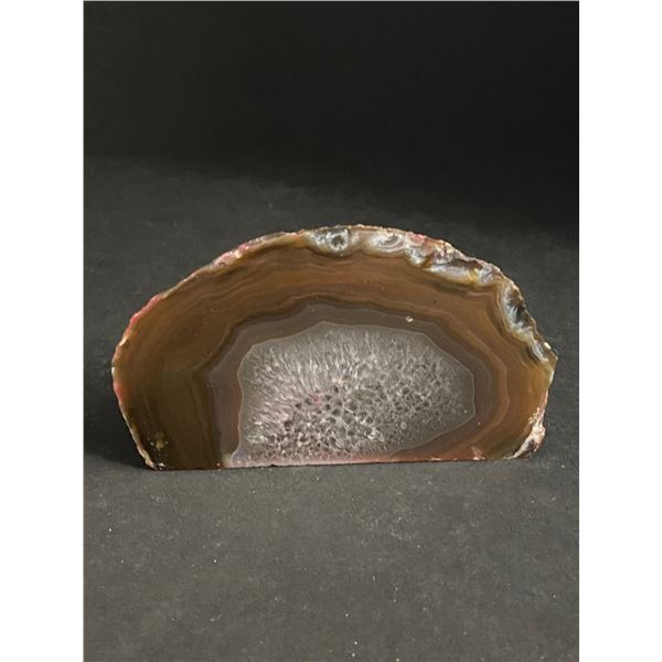 AGATE POLISHED ONE SIDE CRYSTAL ROCK