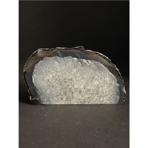 AGATE POLISHED ONE SIDE CRYSTAL ROCK