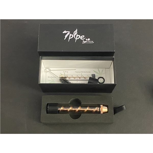 TWISTY PIPE 7PIPE ROSE GOLD IN COLOUR