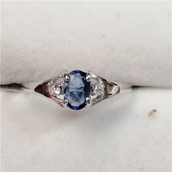 10K WHITE GOLD SAPP(0.55CT) DIAMOND(0.04CT)  RING