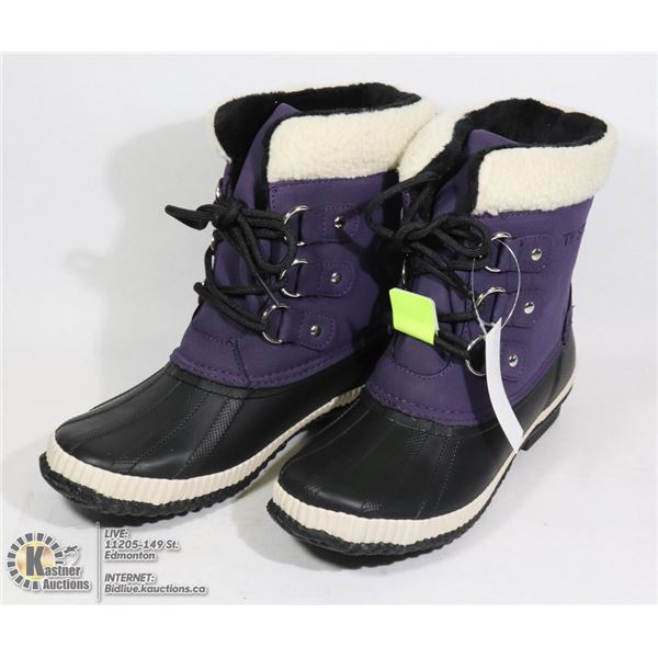WOMENS PURPLE WATERPROOF BOOTS SIZE 7