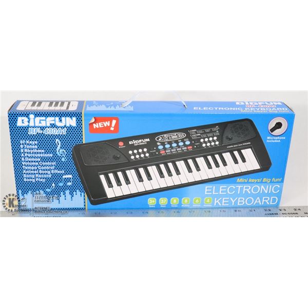 BIG FUN ELECTRONIC KEYBOARD WITH MICROPHONE
