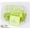 Image 1 : BUNDLE OF 200 LENS /SCREEN CLOTHS