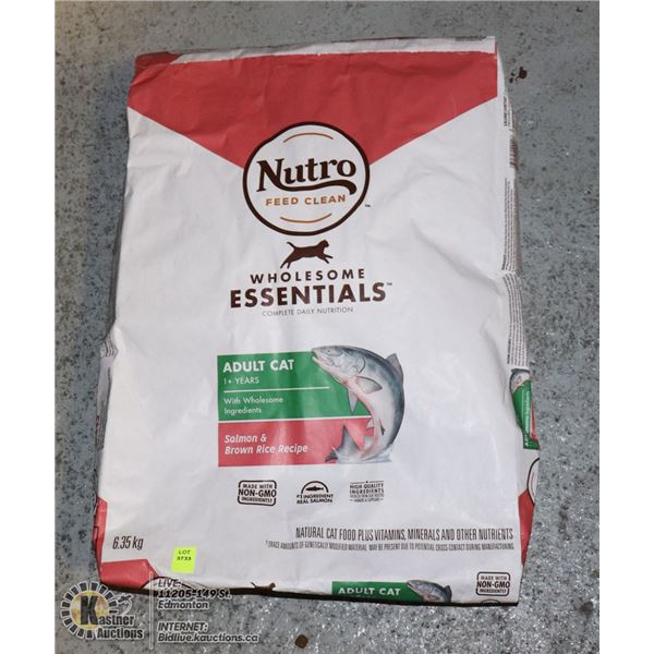 BAG OF NUTRO CAT FOOD