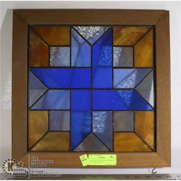 STAINED GLASS IN WOOD FRAME 15" X 15" SMALL CRAC