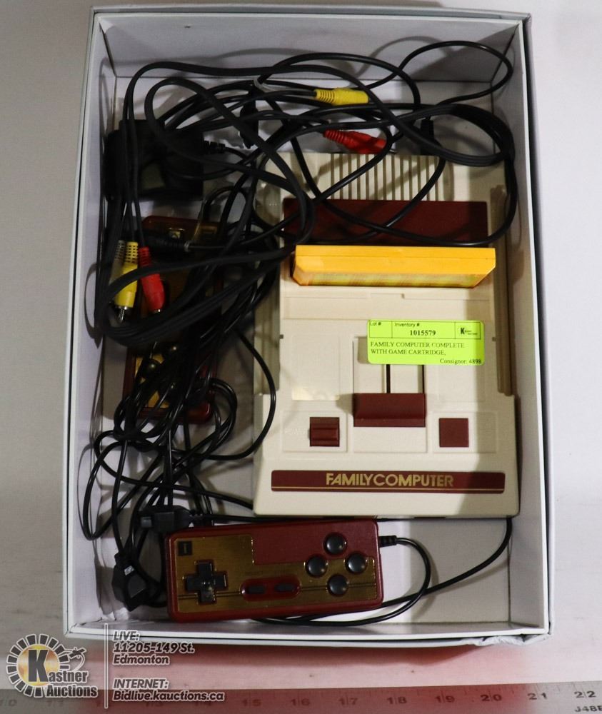 Family Computer Ultra Game FAMILY COMPUTER COMPLETE WITH GAME CARTRIDGE,