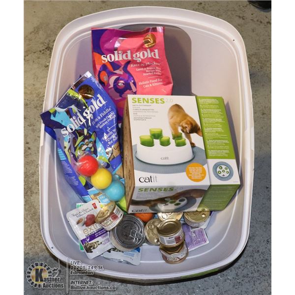 NEW CAT LITTER BOX WITH FOOD AND ACCESSORIES