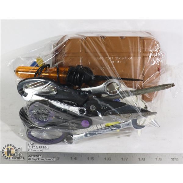 LOT OF MISC HOUSEHOLD TOOLS