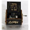 Image 1 : HARRY POTTER ENGRAVED HAND CRANK MUSIC BOX
