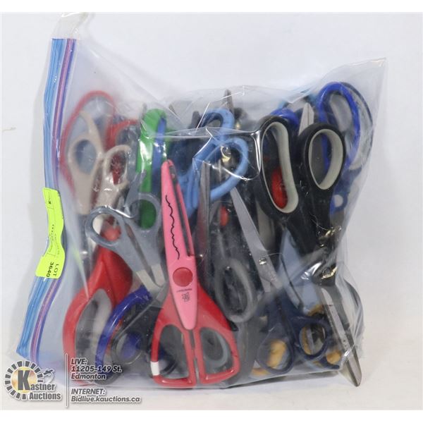 BAG OF SCISSORS