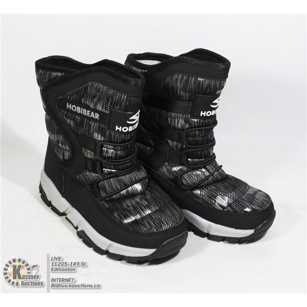 KIDS BOOTS SIZE 32