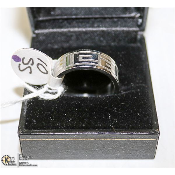 NEW MENS STAINLESS STEEL RING SIZE 10