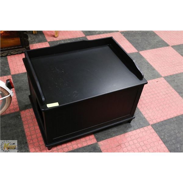 CAT LITTER BOX BENCH BLACK IN COLOUR