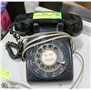 Image 1 : BLACK VINTAGE TELEPHONE