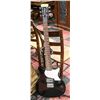 Image 1 : FIRST ACT ELECTRIC GUITAR ME955 AND STAND
