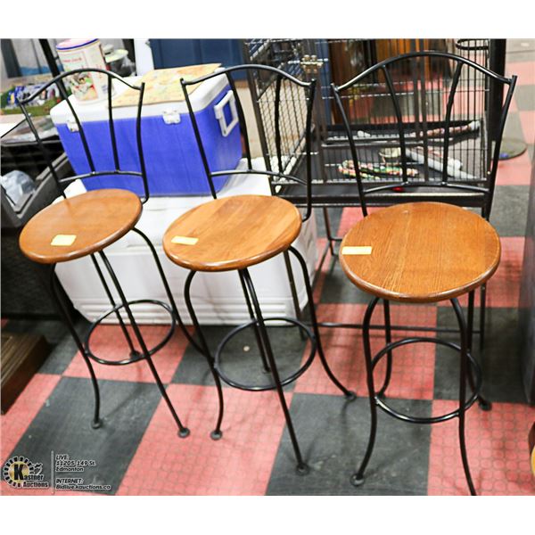 3 BAR STOOLS