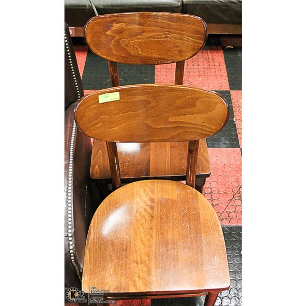 LOT OF 2 SOLID WOOD SIDECHAIRS