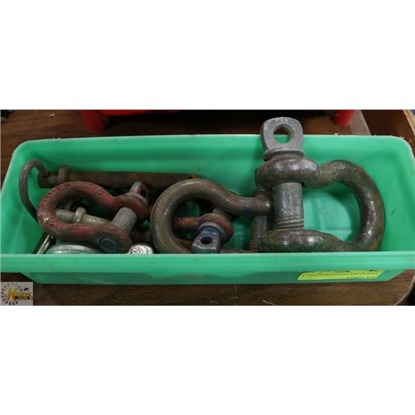 1 - LOT OF HITCH PINS AND CLEVICE