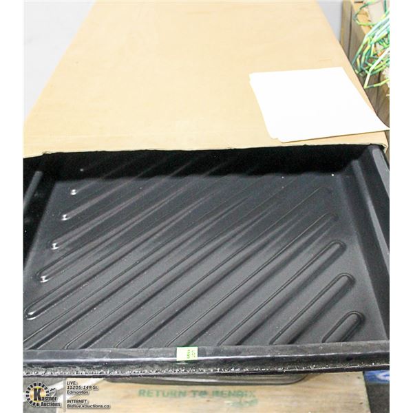 PALLET OF ULTRA UTILITY TRAYS SIZES 24"X36"X4.75"H