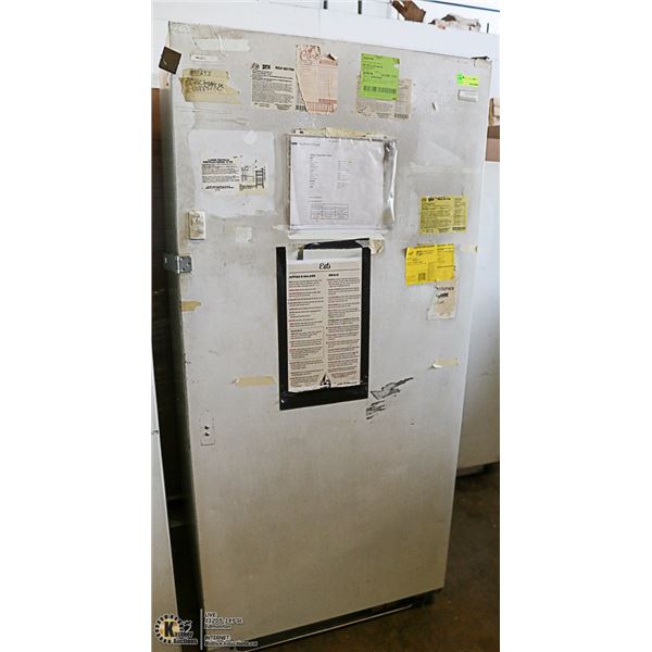 FRIGIDAIRE 6' UPRIGHT FREEZER AS IS