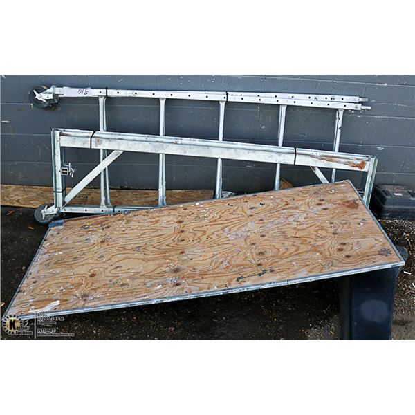 SMALL ALUMINUM SCAFFOLD