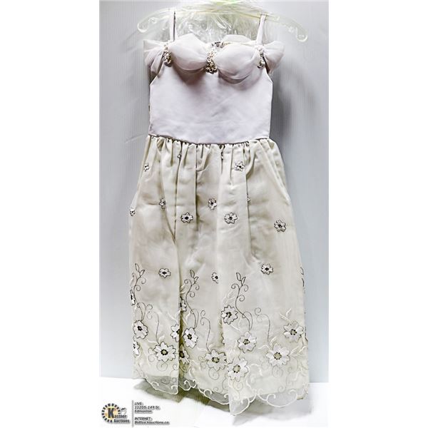 NEW - KIDS SZ 10, IVORY FORMAL. WEDDING