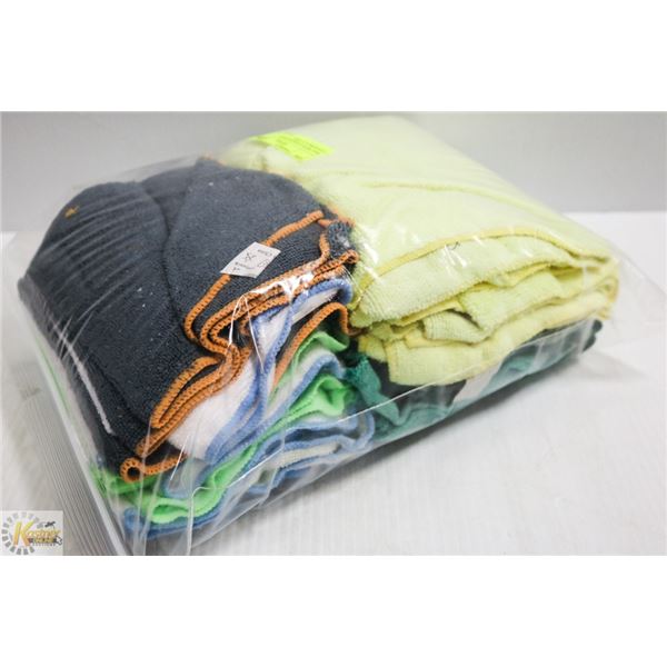 BAG WITH 20 MICROFIBER CLEANING CLOTHS