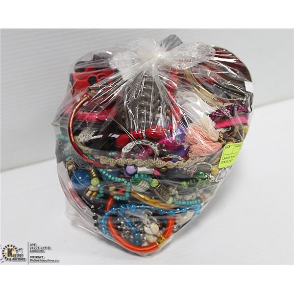 LARGE BAG OF ASSORTED JEWELLERY