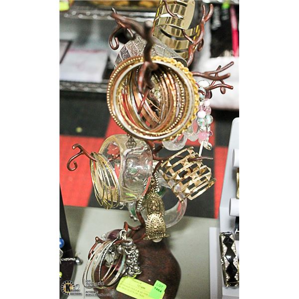 VINTAGE GOLD & SILVER BANGLES & BRACELETS ON TREE