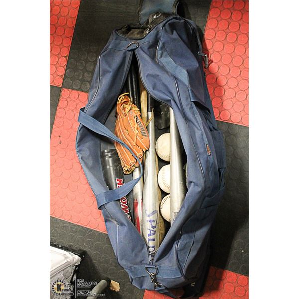 SPORTS BAG CONTAINING GLOVE, 4 BATS & 6 BALLS