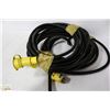 Image 1 : 2 HEAVY DUTY EXTENSION CORDS