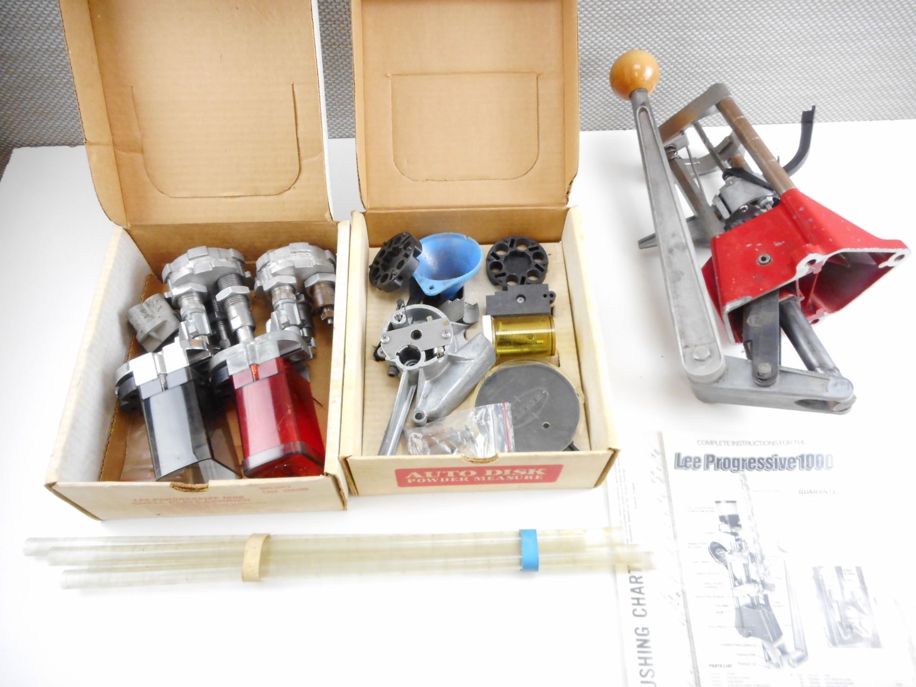 LEE PROGRESSIVE 1000 PRESS AND ACCESSORIES