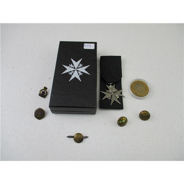 ASSORTED MEDALS/BUTTONS