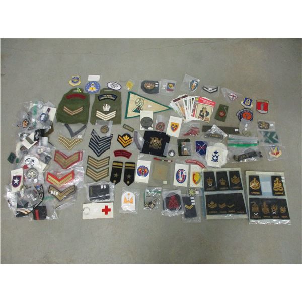 ASSORTED MILITARY CLOTH BADGES