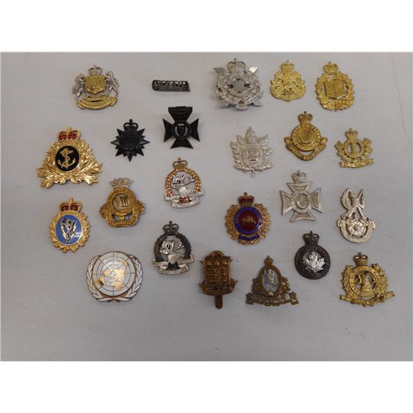 WWII/MODERN CANADIAN CAP BADGES