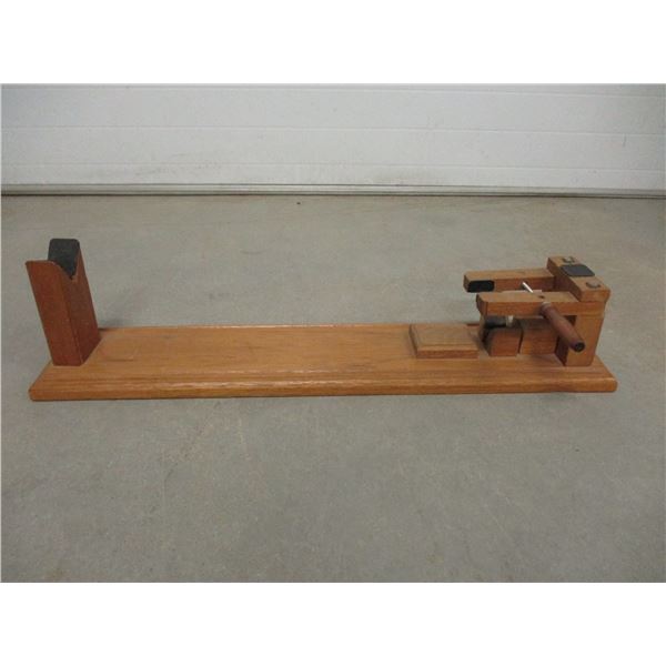 WOODEN GUN VISE