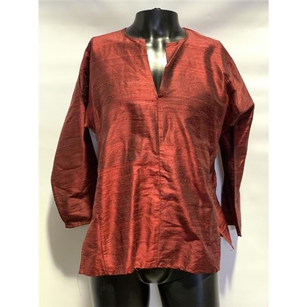 47 Ronin (2013) - Keanu Reeves (Kai) Worn Red Shirt