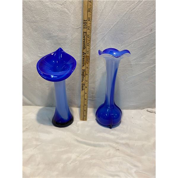2 Blue Vases