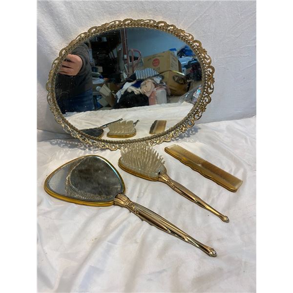 Vintage Dresser Vanity set