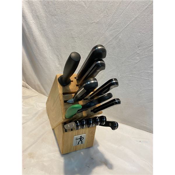 Knife block and knives some missing