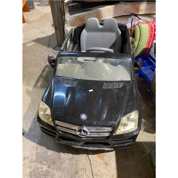 Mercedes kids car with charger