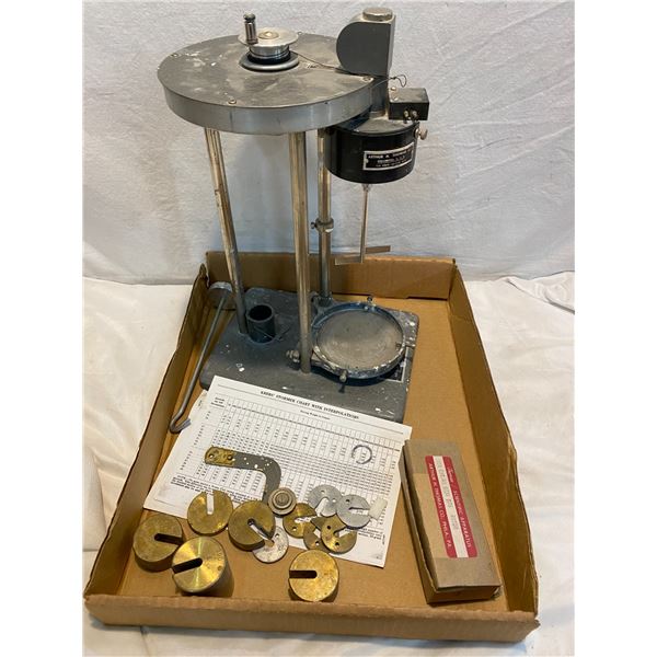 Stormer Viscosometer and weights
