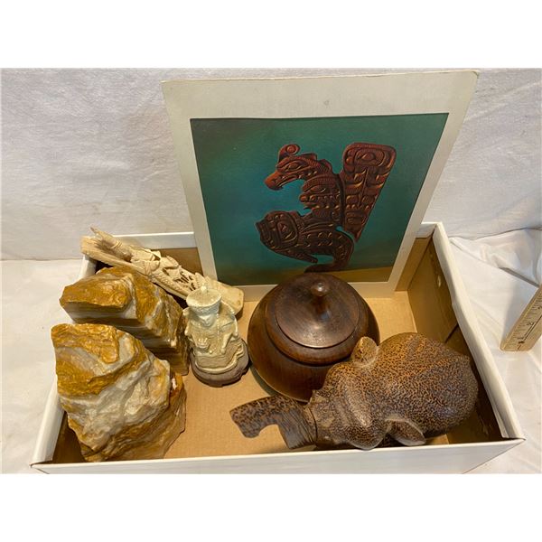 Lot of bookends and other collectibles