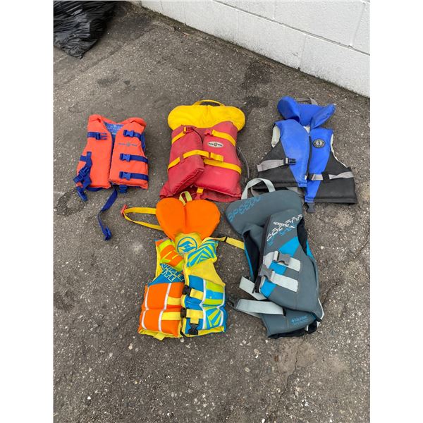 Lot of kids life jackets