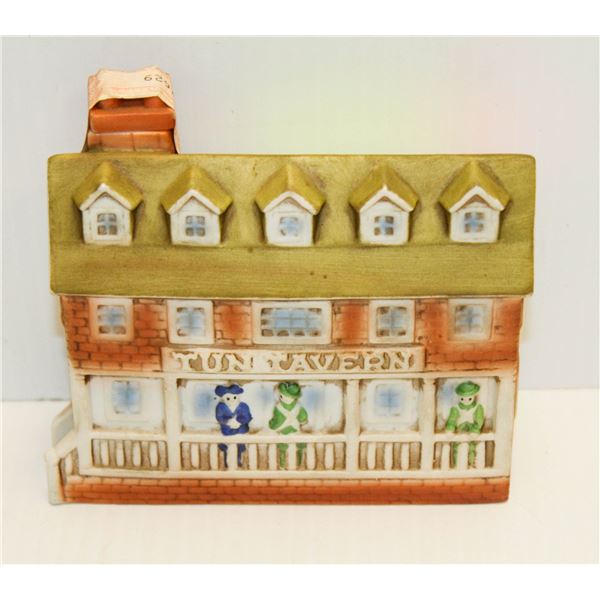 NAVY 1776 DECANTER WHISKY 1/2 PINT 80% 1975