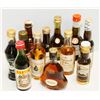 Image 1 : BAG WITH 12 ASSORTED 1OZ LIQUOR BOTTLES ASSORTED ALCOHOL %