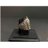 Image 2 : NEW ENGLAND PATRIOTS 2004 NFL SUPERBOWL CHAMPIONSHIP REPLICA RING "BRADY"