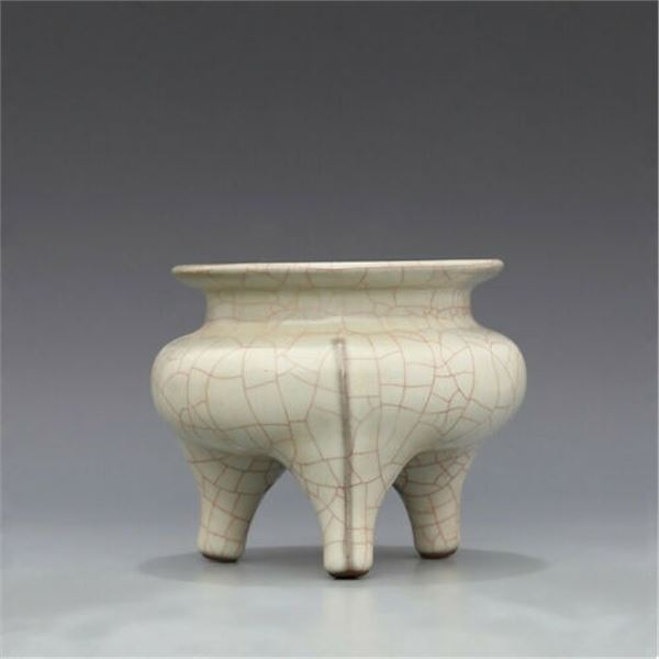 qianlong period white crackle incense burner