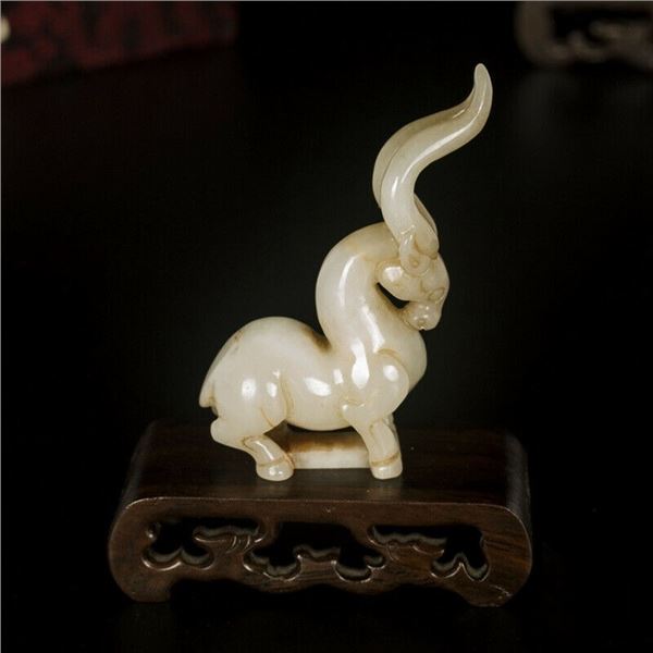 qing dynasty natural hetian jade beast statue
