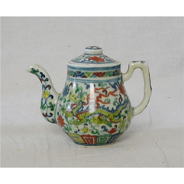 chenghua mark dou-cai dragon teapot 14th/c